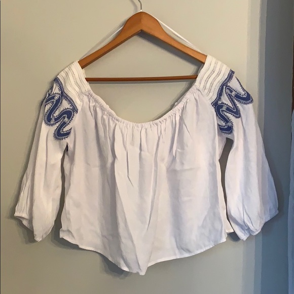 Ladies off the shoulder top - Picture 8 of 8